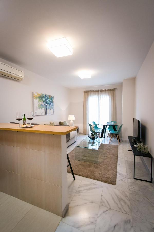 Holidays2Malaga Pena Parking & French Balcony & Smart Tv المظهر الخارجي الصورة